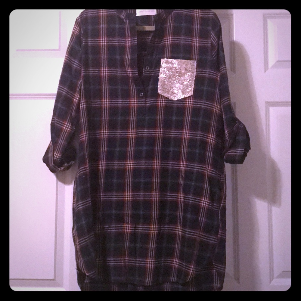Plaid dress w/ gold sequin pocket & roll-up sleeve